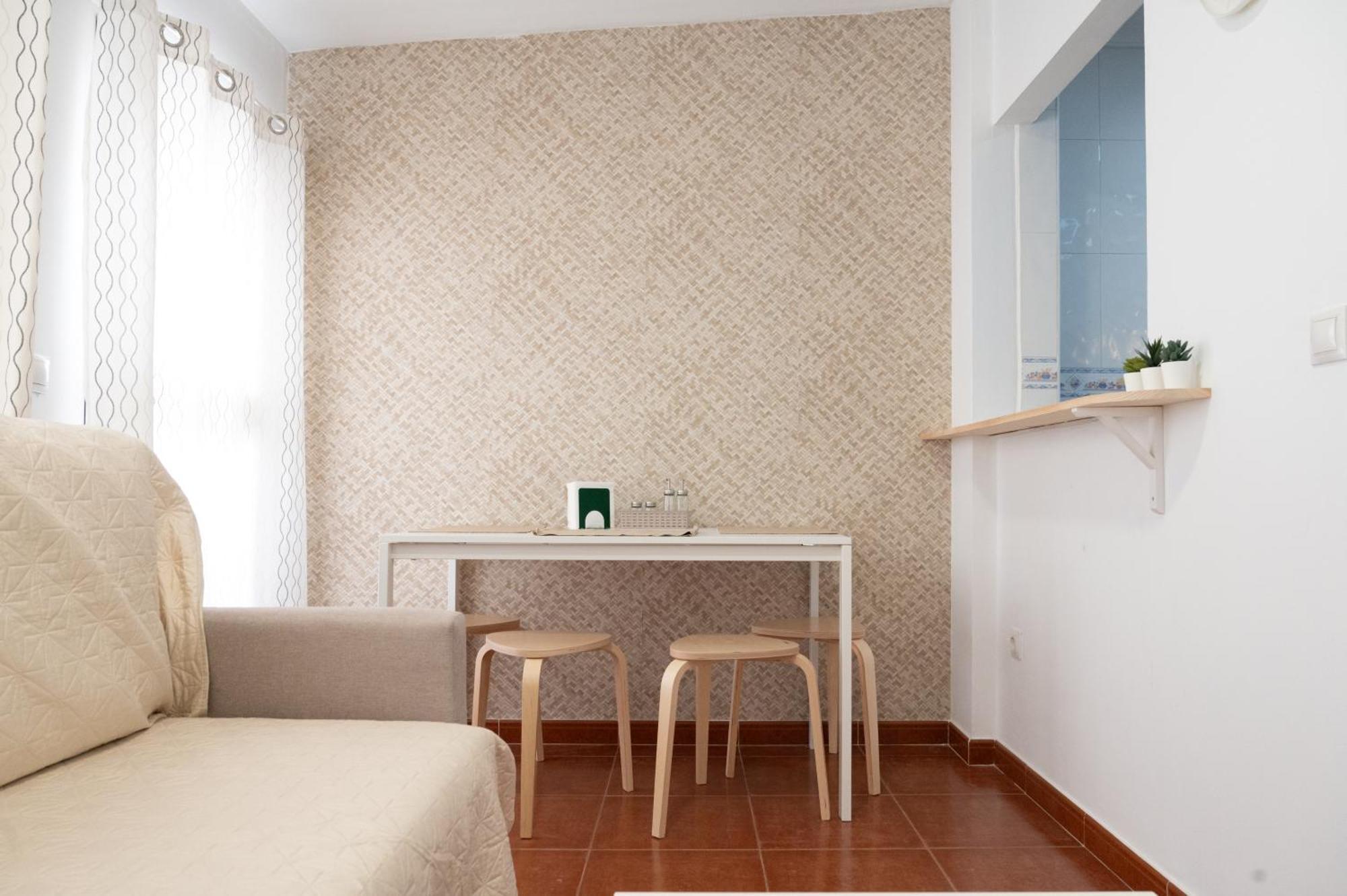 Acogedor Apartamento En Malaga Playa Exterior photo