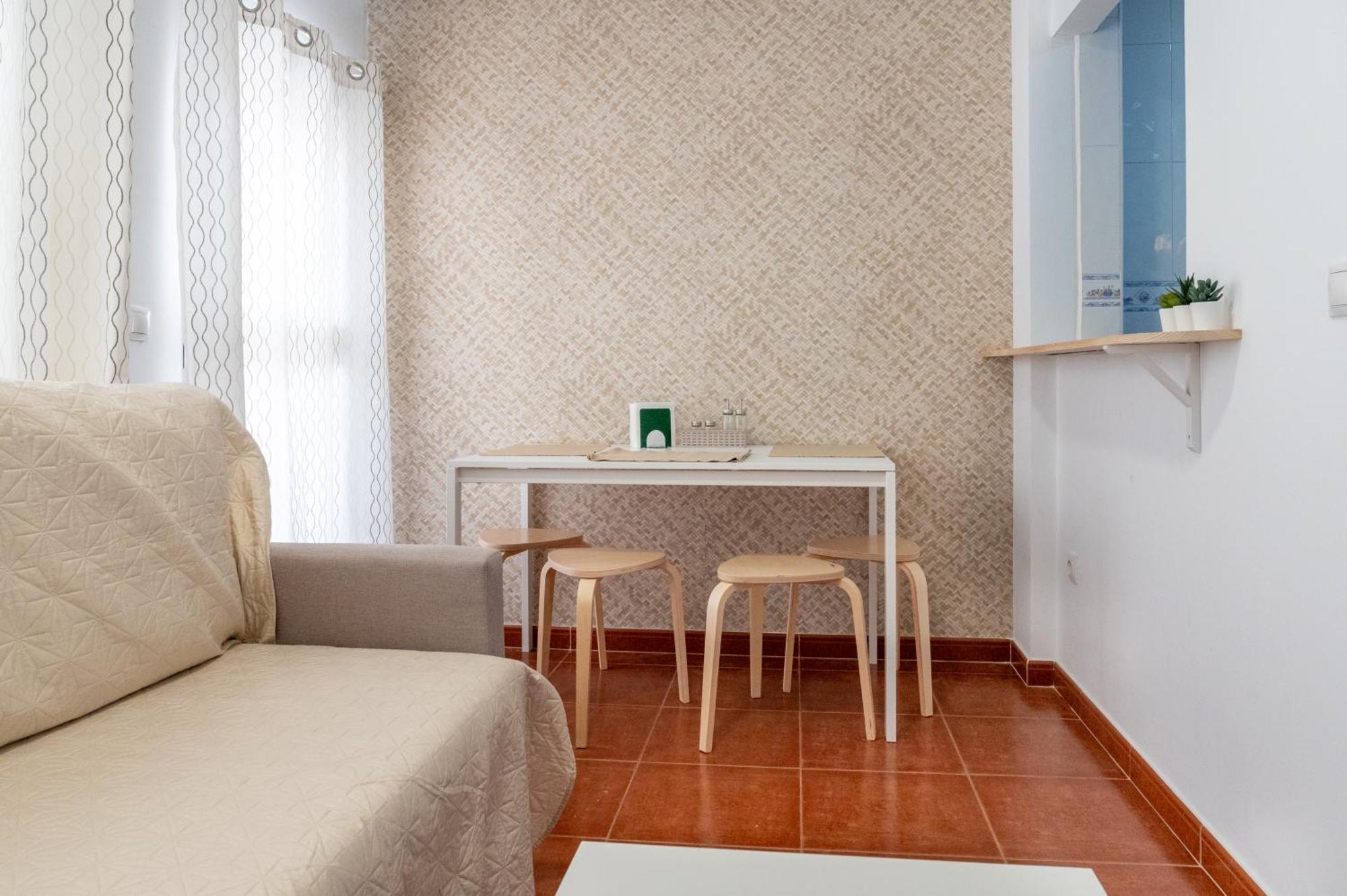 Acogedor Apartamento En Malaga Playa Exterior photo